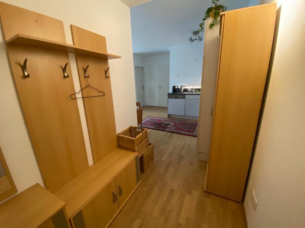 Apartment 9 Stops Away From City-Centre Wien Exterior foto