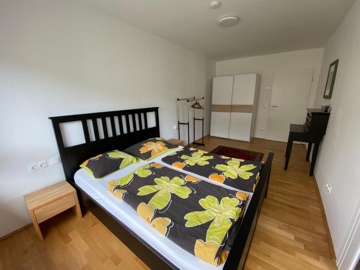 Apartment 9 Stops Away From City-Centre Wien Exterior foto